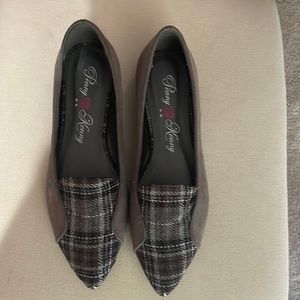 Penny loves Kenny Size 7 Loafers Grey Plaid
